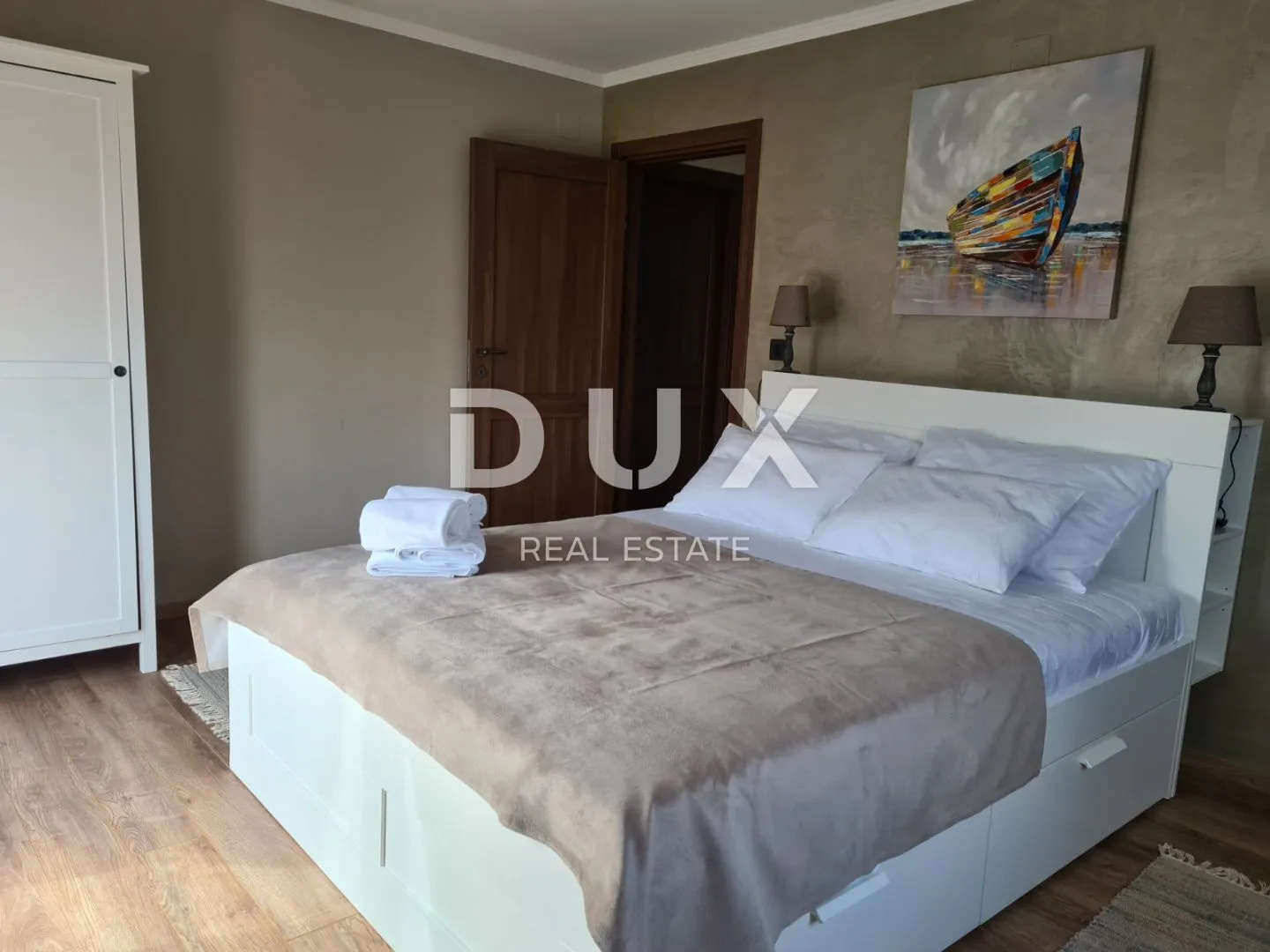 otok krk - mediteranska vila sa bazenom i velikom okućnicom - slika 15
