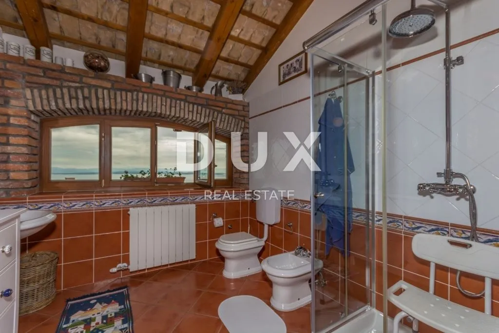opatija, poljane - dvije kuće, 223m2 i okućnica s bazenom - slika 11