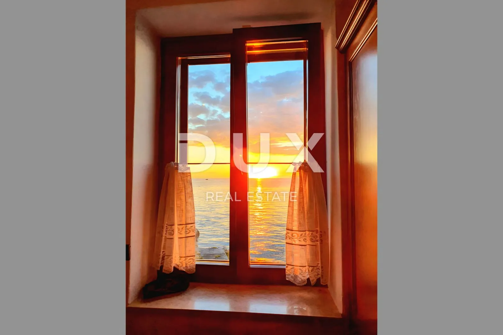 istra, rovinj - 2ss+db stan smješten prvi red do mora s privatnom plažom - slika 8