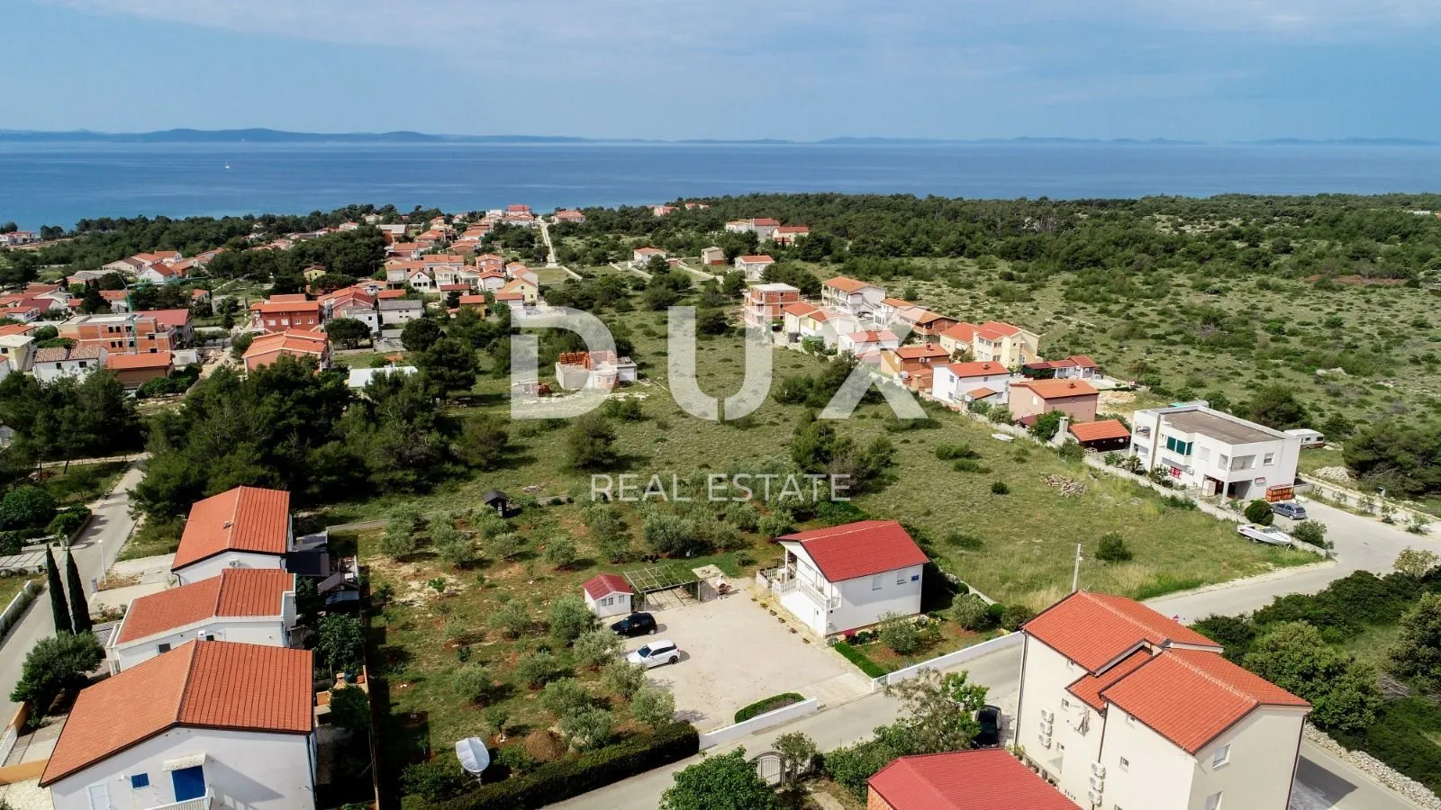 otok vir - apartmanska kuća na prostranoj parceli - slika 2