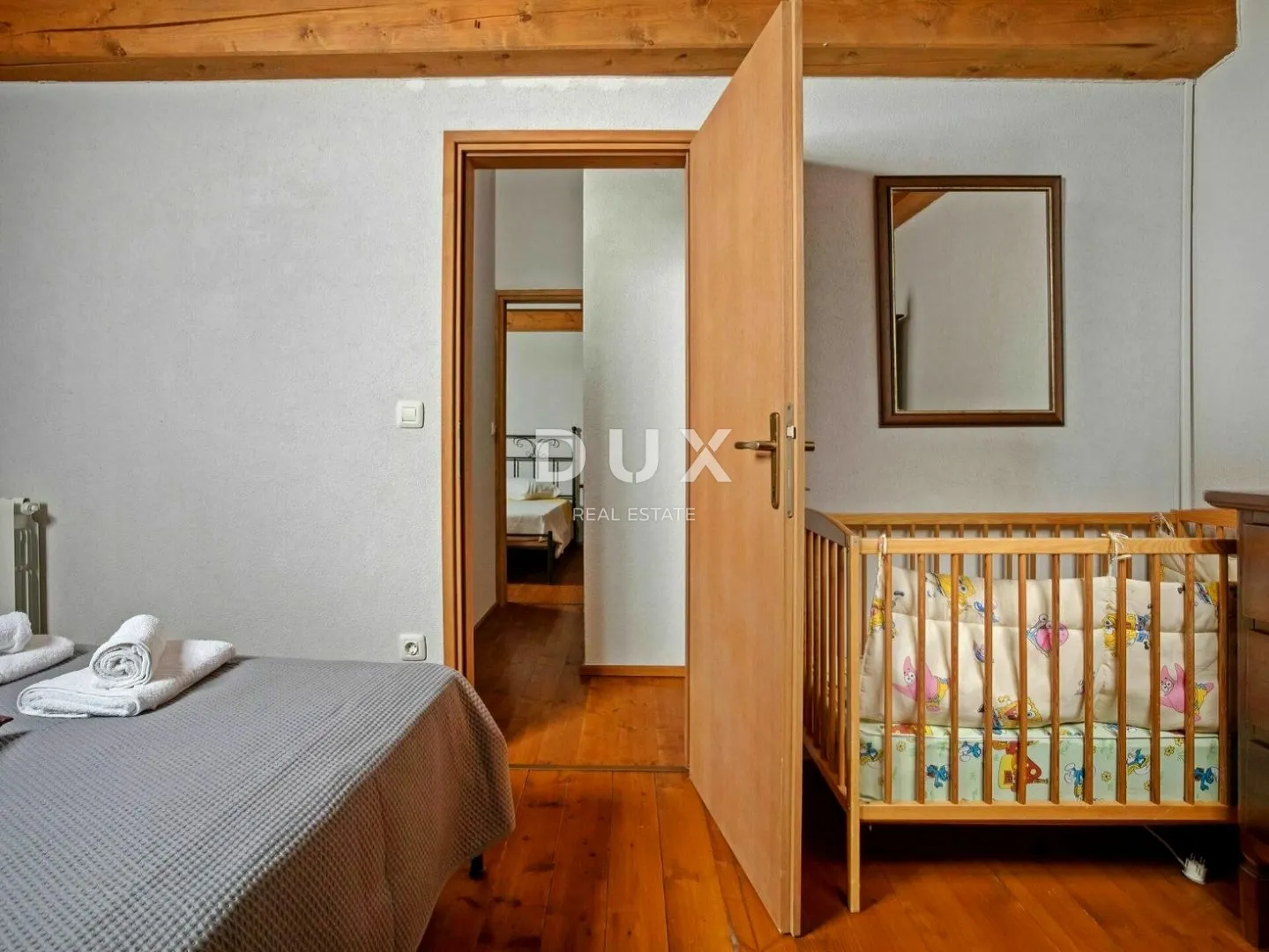 istra, tinjan - kamena autohtona vila - slika 62