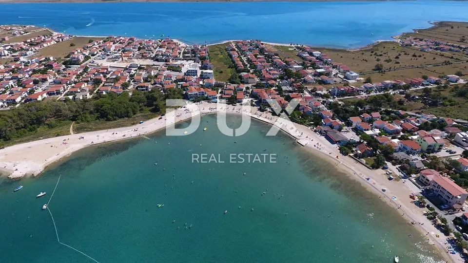zadar, vir - kuća s čak 5 apartmana! 3 minute hoda udaljena od dviju plaža! - slika 2