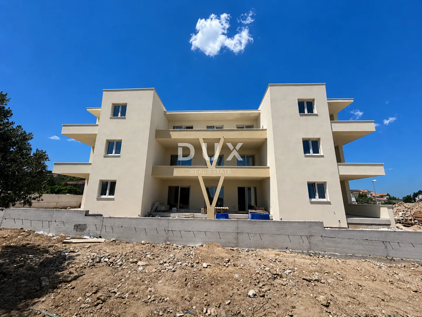 šibenik, vodice – 3 spavaće sobe, pogled na more, novogradnja! - slika 16