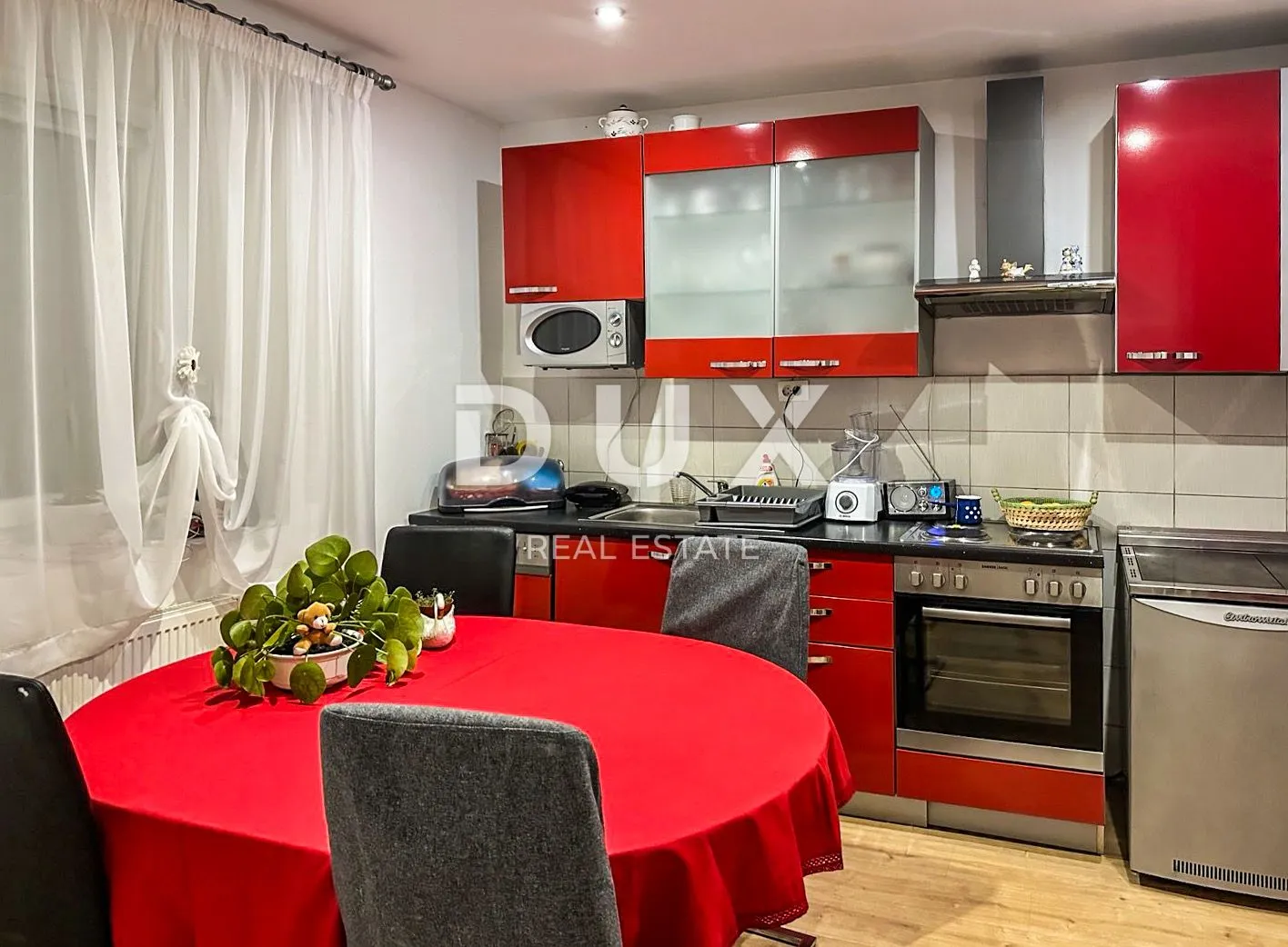 gorski kotar, delnice- kuća u centru sa garažom - slika 5