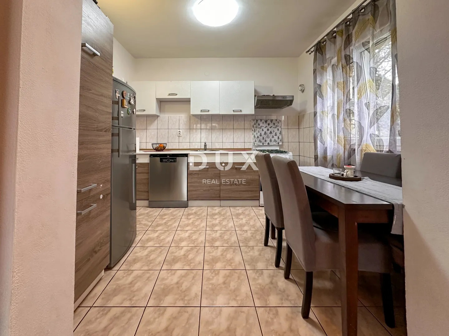 rijeka, kukuljanovo - uređen 3s+db u prizemlju s 356m2 okućnice - slika 5