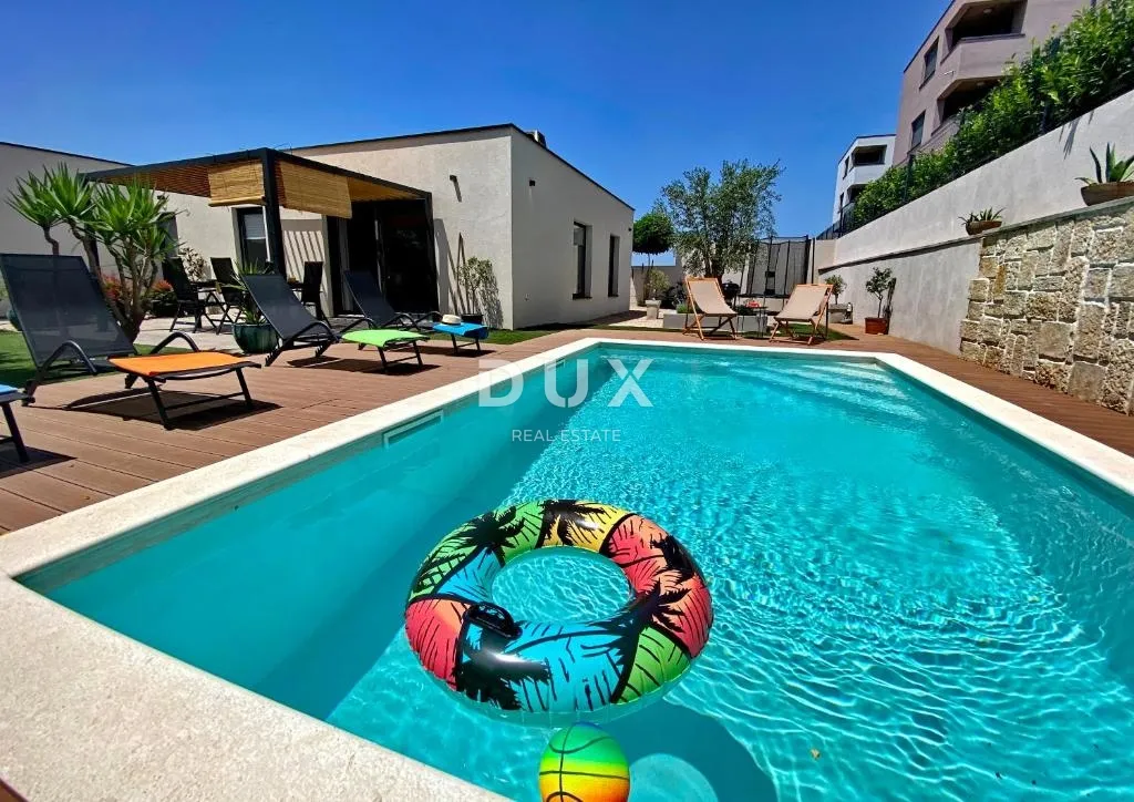 biograd, sv. filip i jakov, kuća, 110 m², vrt, bazen - slika 2