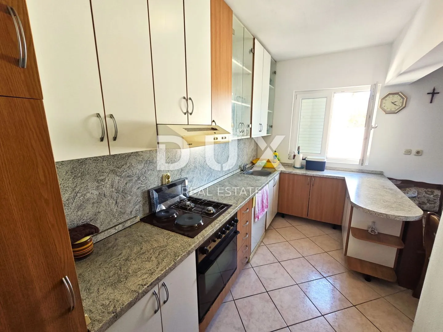 otok rab - apartmanska kuća 1. red do mora! - slika 10