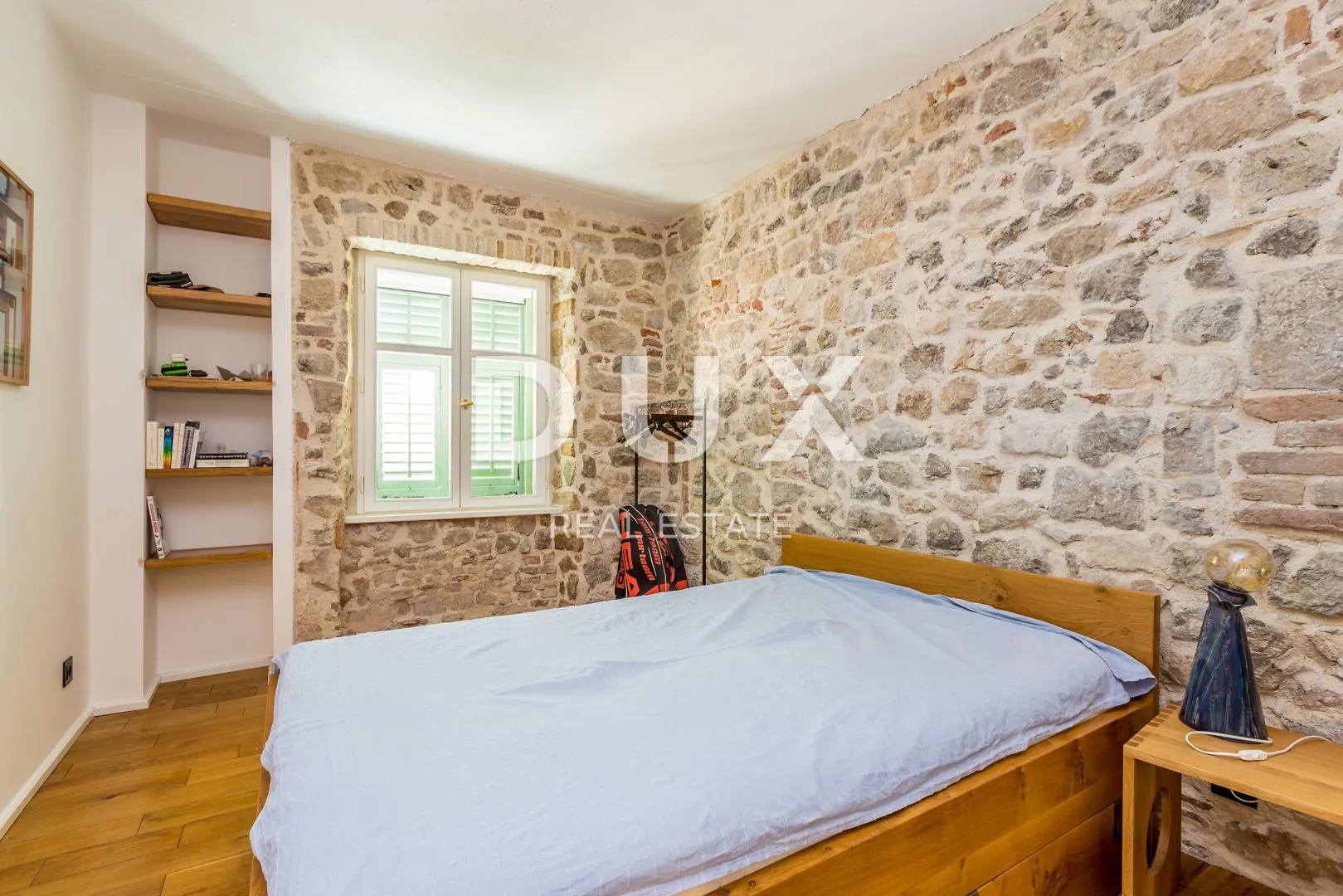 grad krk - luksuzna kuća s vrtom i pogledom na more - slika 12