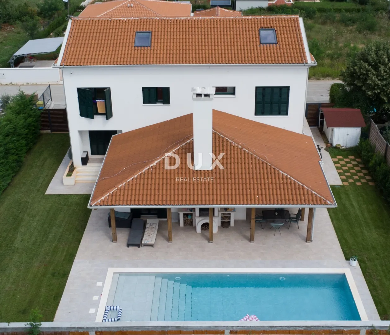istra, umag – luksuzna vila, bazen, pogled na more - slika 8