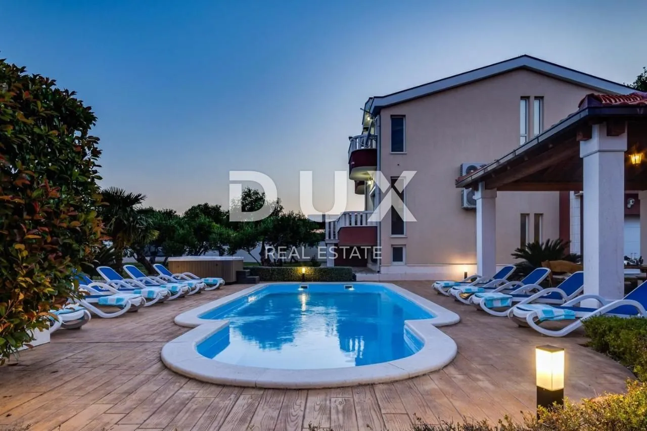 split, kaštel - predivna vila s bazenom i pogledom na more - slika 5