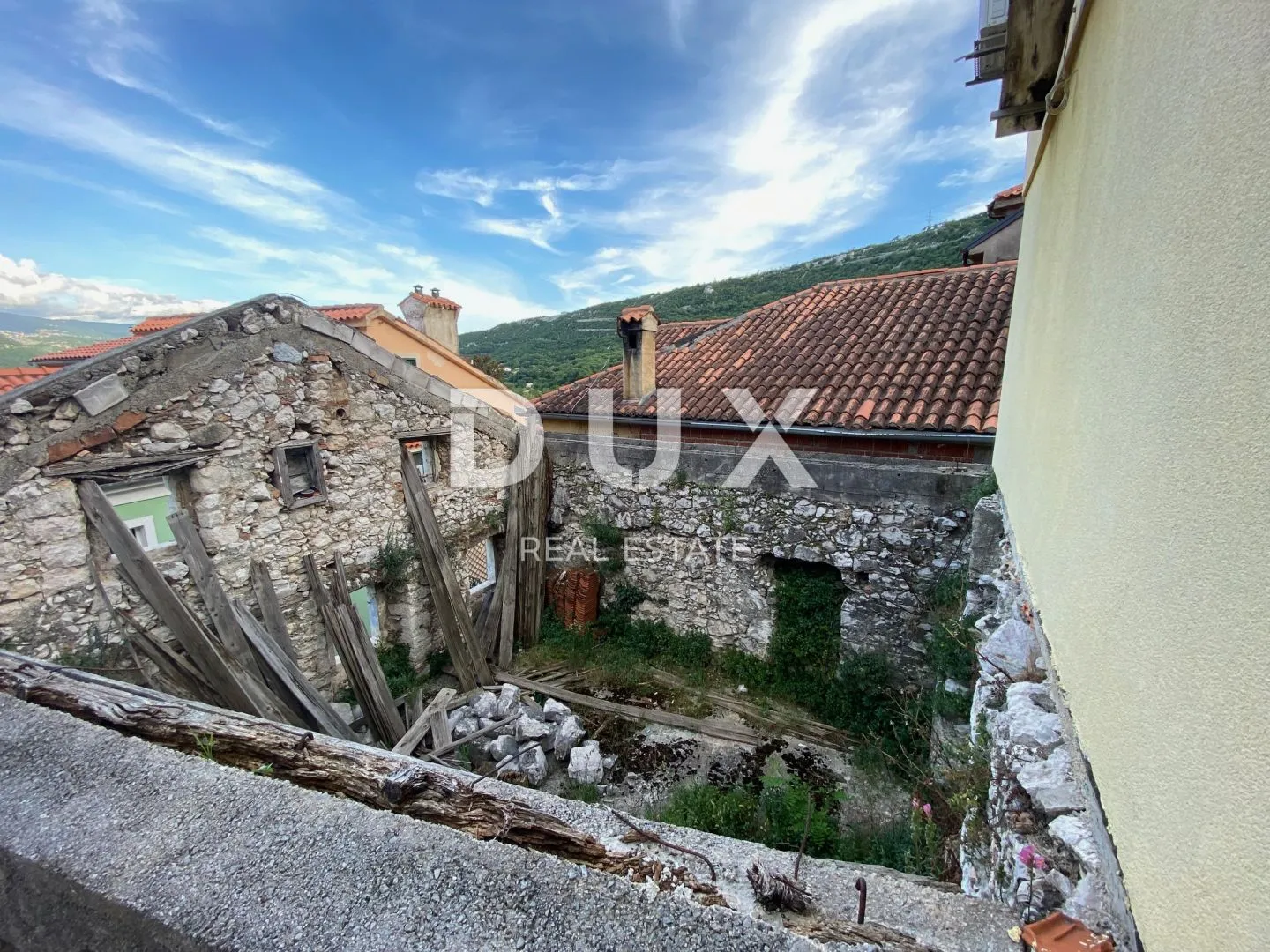 rijeka, bakar - kuća u strogom centru - samo 95 metara od mora! prilika! - slika 6