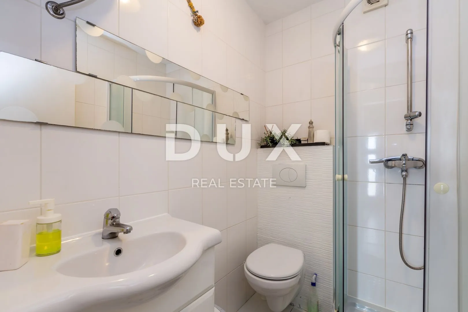 otok krk, njivice - etaža kuće u prizemlju s dva apartmana - slika 2