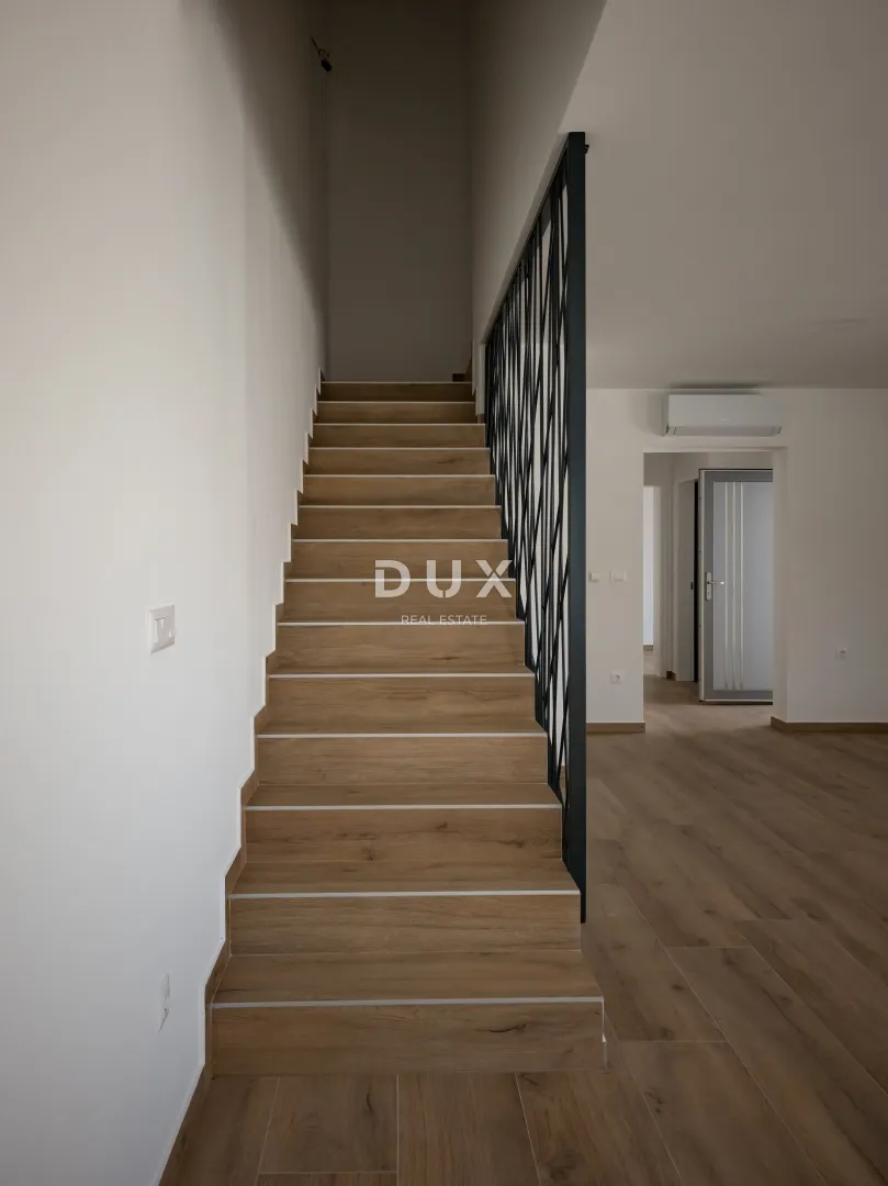 dalmacija, vodice - moderna dvoetažna kuća "azura" s bazenom - slika 9