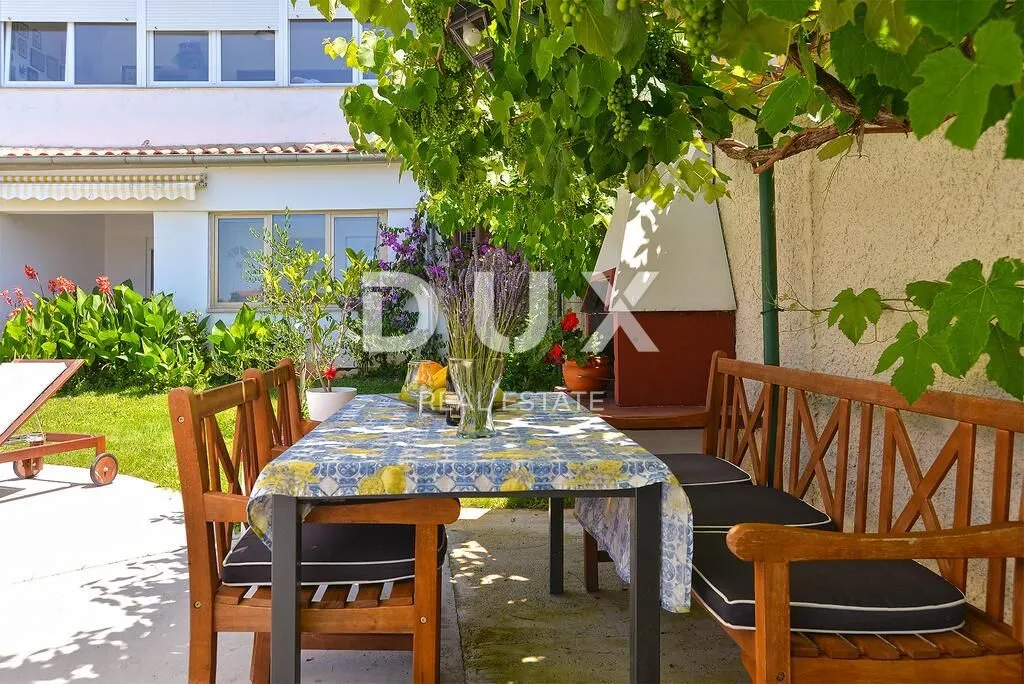 istra, valbandon - kuća sa 7 apartmana! - slika 39