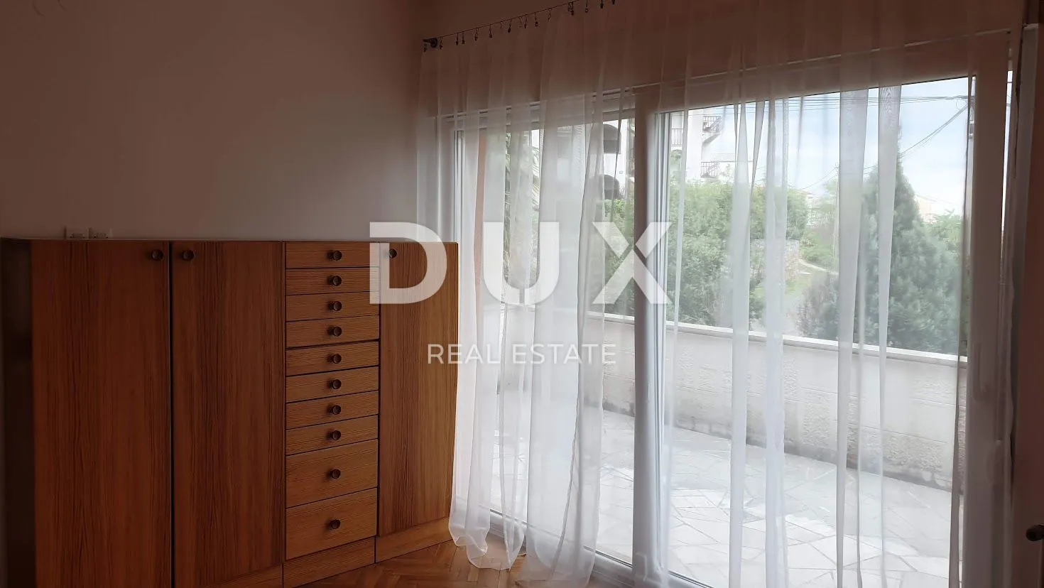 opatija, okolica- obiteljska kuća s dva stana na parceli od 1800 m2 - slika 22