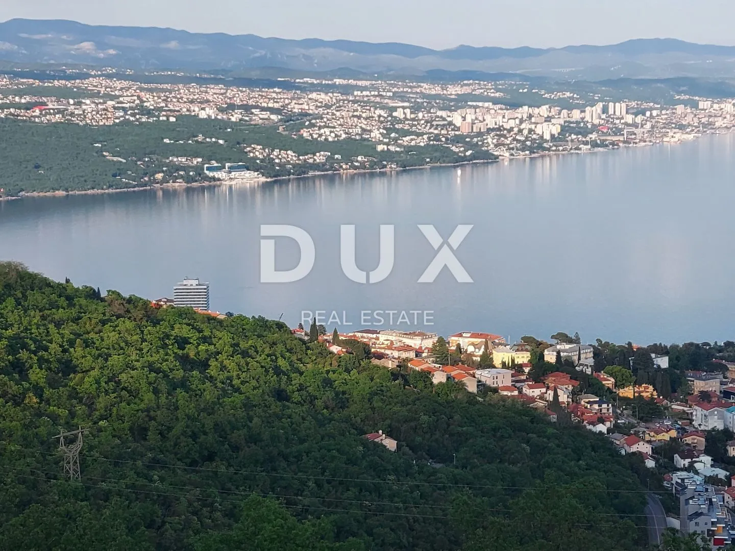 OPATIJA, KOLAVIĆI - građevinsko zemljište 1500m2 s panoramskim pogledom na more
