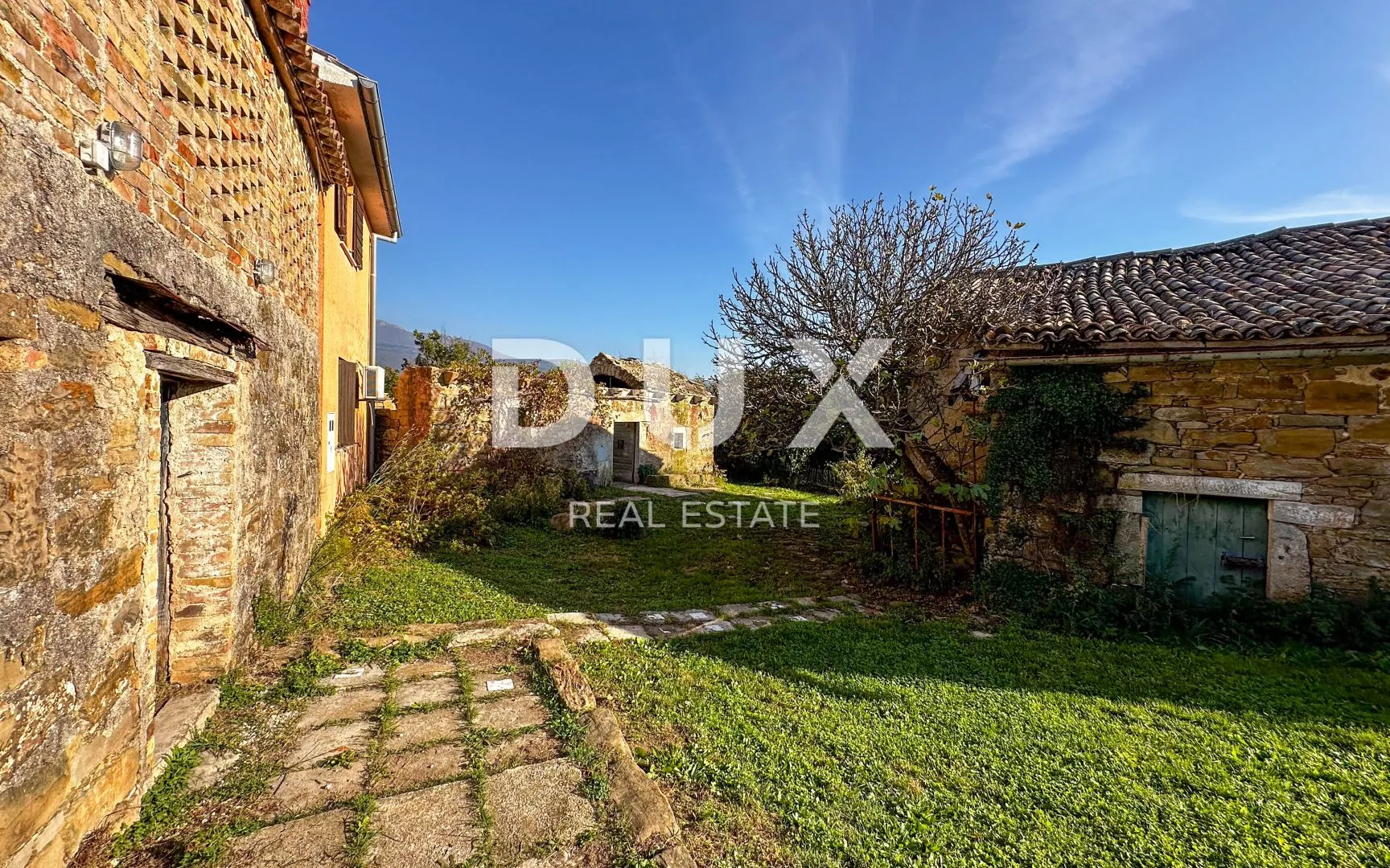 istra, lupoglav, kuća, 646 m2, 8 kuća na imanju 22.000 m2 - slika 20