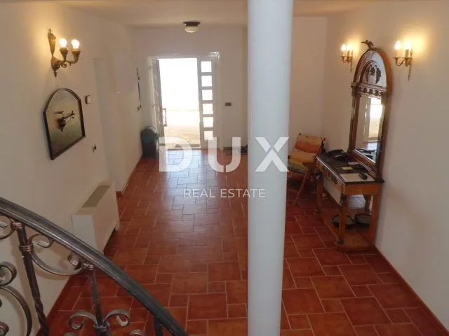 otok krk - ekskluzivna vila sa bazenom - slika 57
