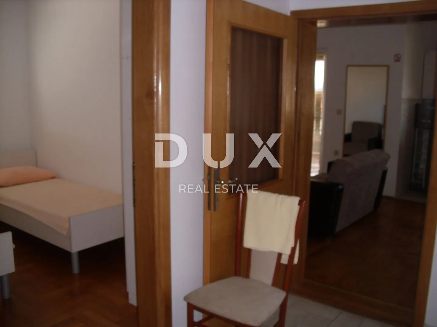 otok krk, malinska - apartman 2s+db sa pogledom i parkingom - slika 2