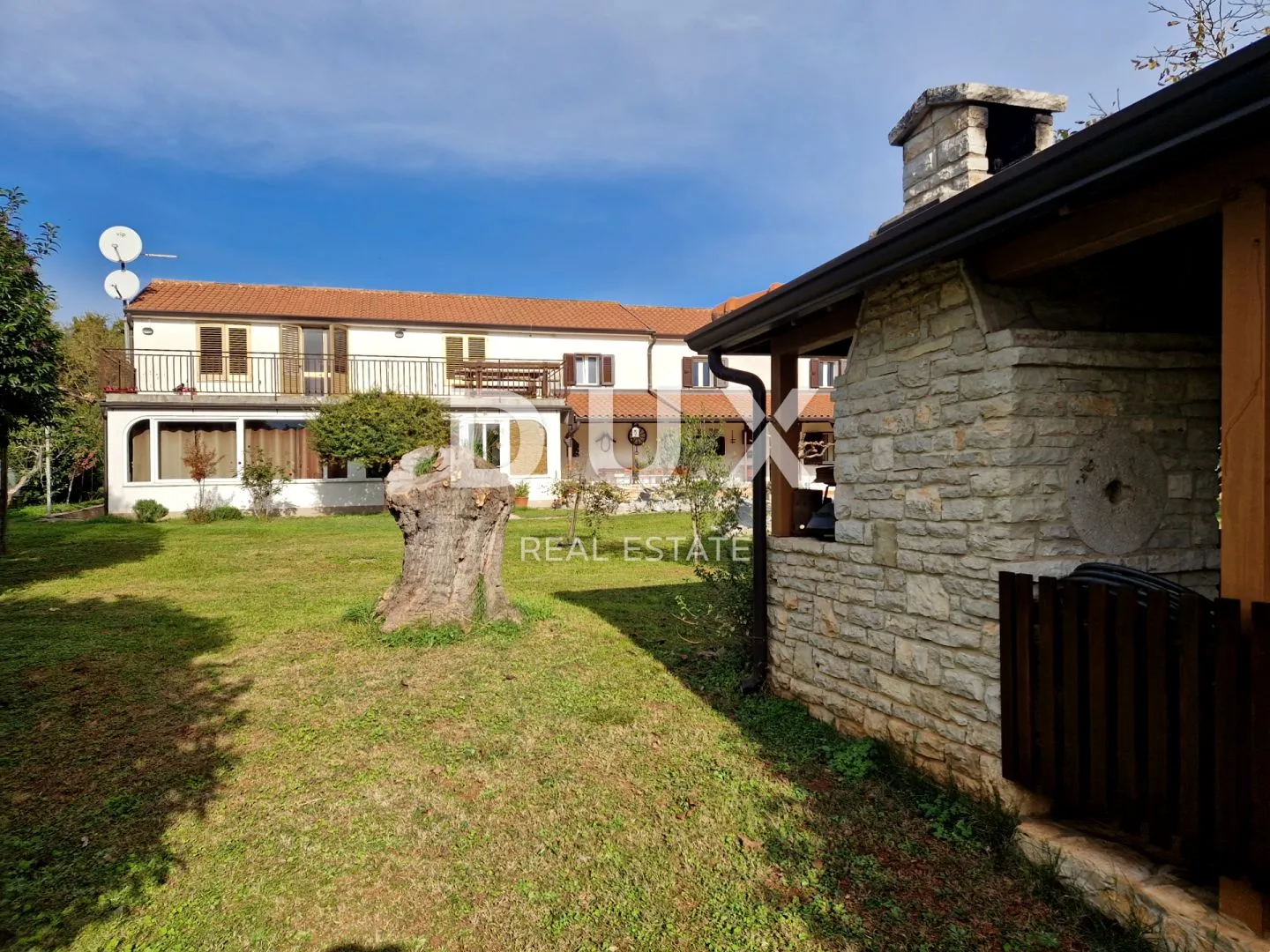 istra, novigrad - prostrana kuća u blizini mora - slika 9