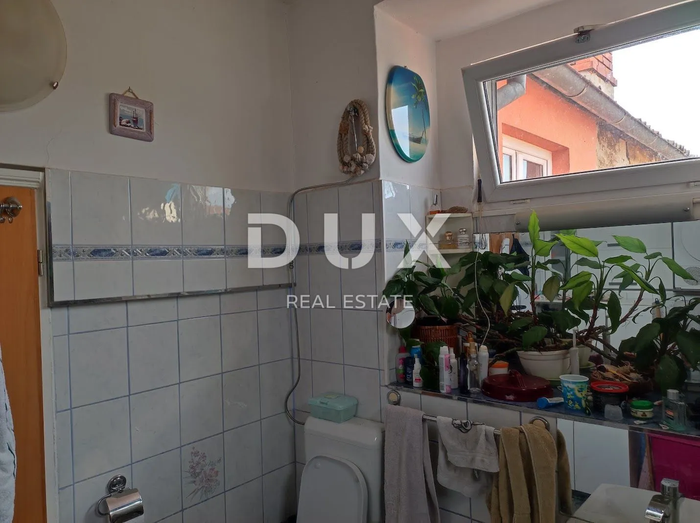 istra, pula - 3s+db stan u strogom centru pule - prvi red do mora! - slika 28