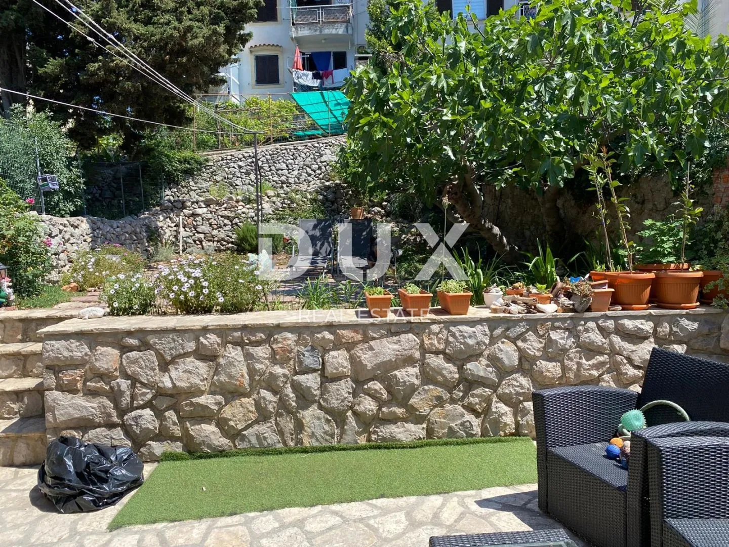 mali lošinj, kuća sa dva stana i uređenom okućnicom 170m2 - slika 23