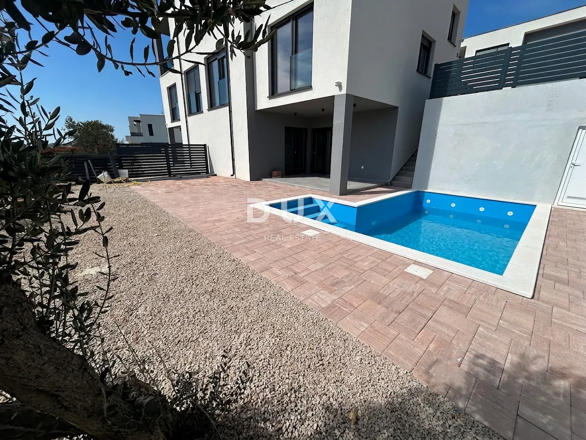 šibenik, vodice – duplex s bazenom i trajnim, otvorenim pogledom - slika 11