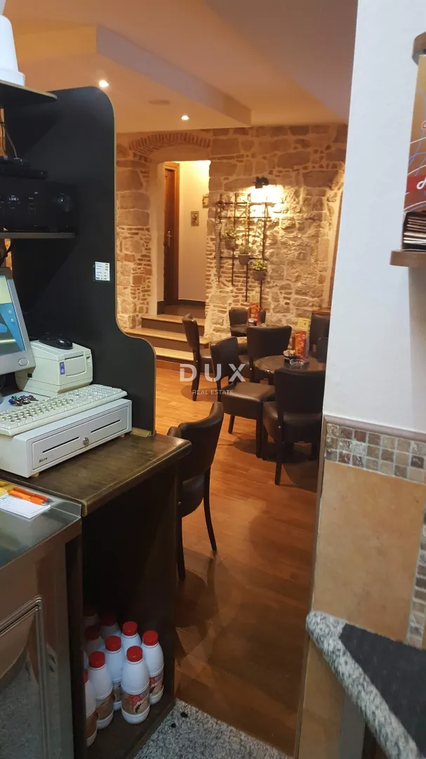 istra,rovinj - predivan uhodani caffe bar u srcu rovinja - slika 22