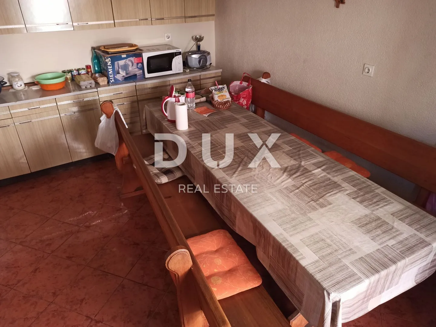 istra, svetvinčenat - obiteljska kuća s dva apartmana - slika 63