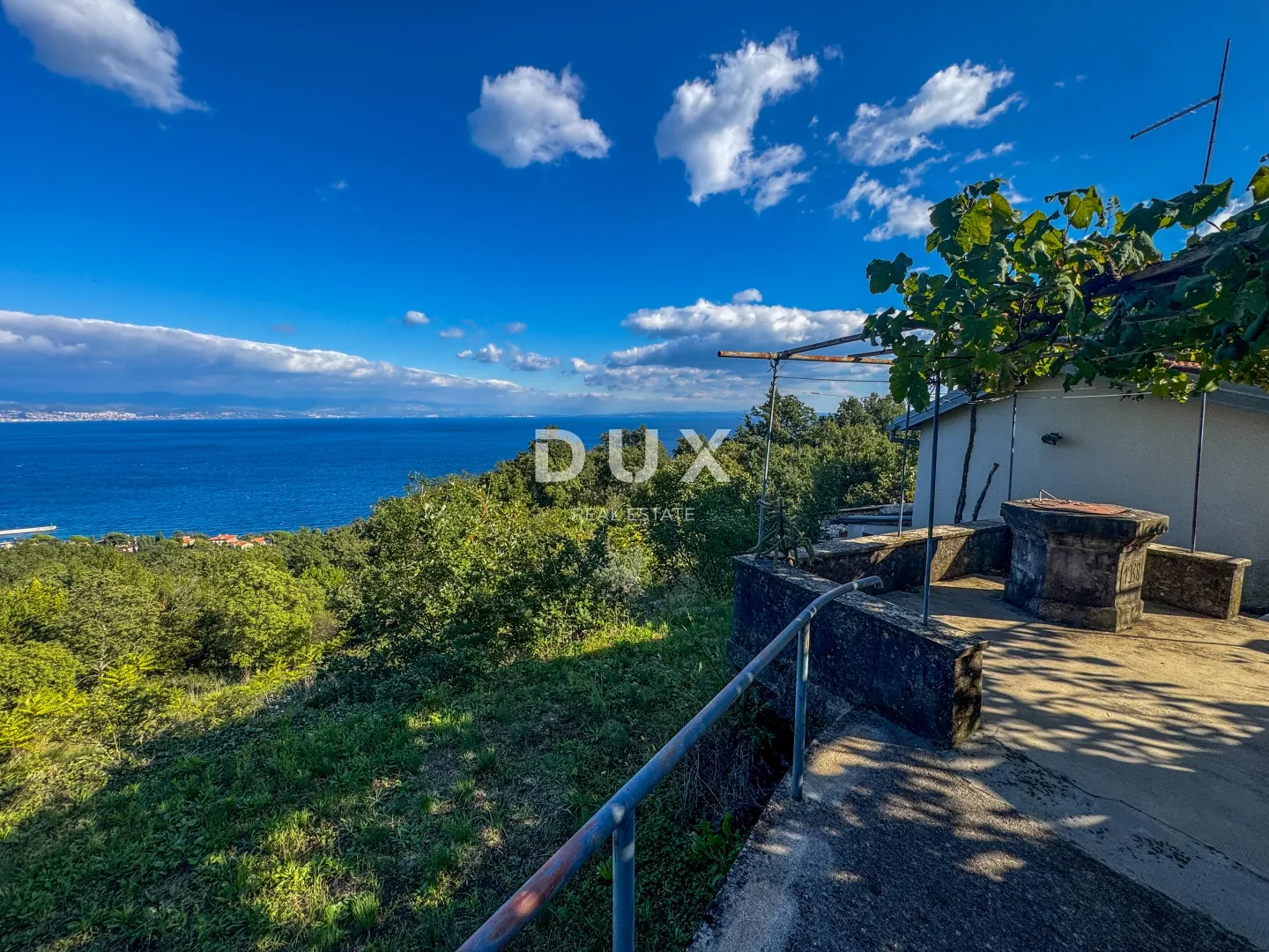 OPATIJA, LOVRAN - Prekrasna starina s panoramskim pogledom i 10000m2 zemljišta - Tuliševica, Lovran