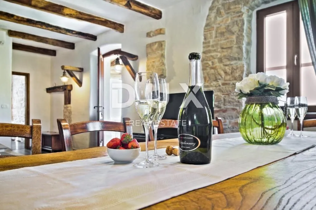 istra, umag, savudrija - kamena samostojeća vila na osami - slika 6