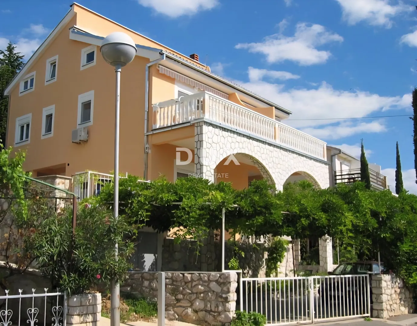 crikvenica, dramalj - odlična apartmanska kuća 130 m od mora - slika 8
