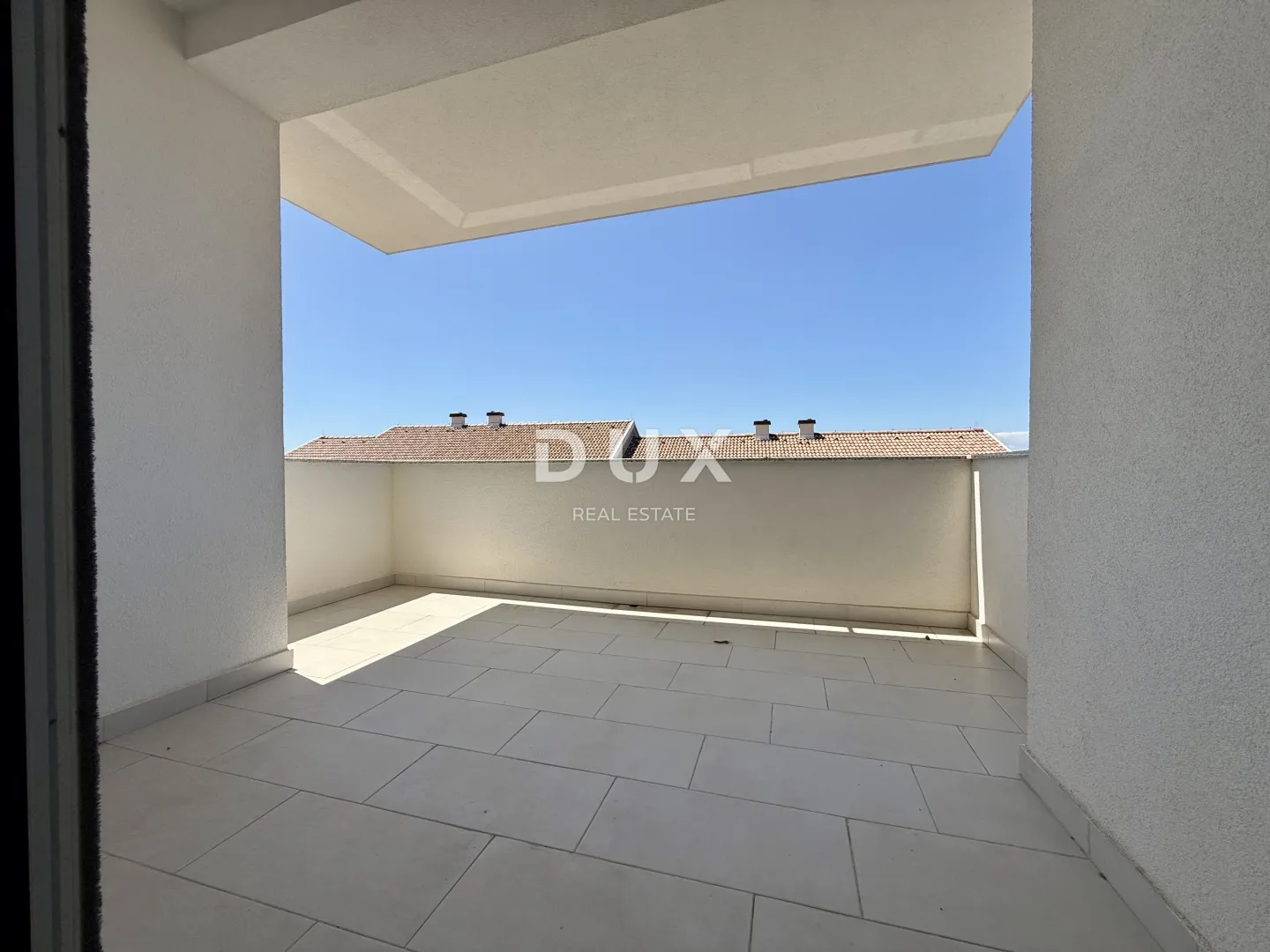 crikvenica, trosobni apartman, 123 m2, prvi kat, novogradnja, 350 metara od mora - slika 3