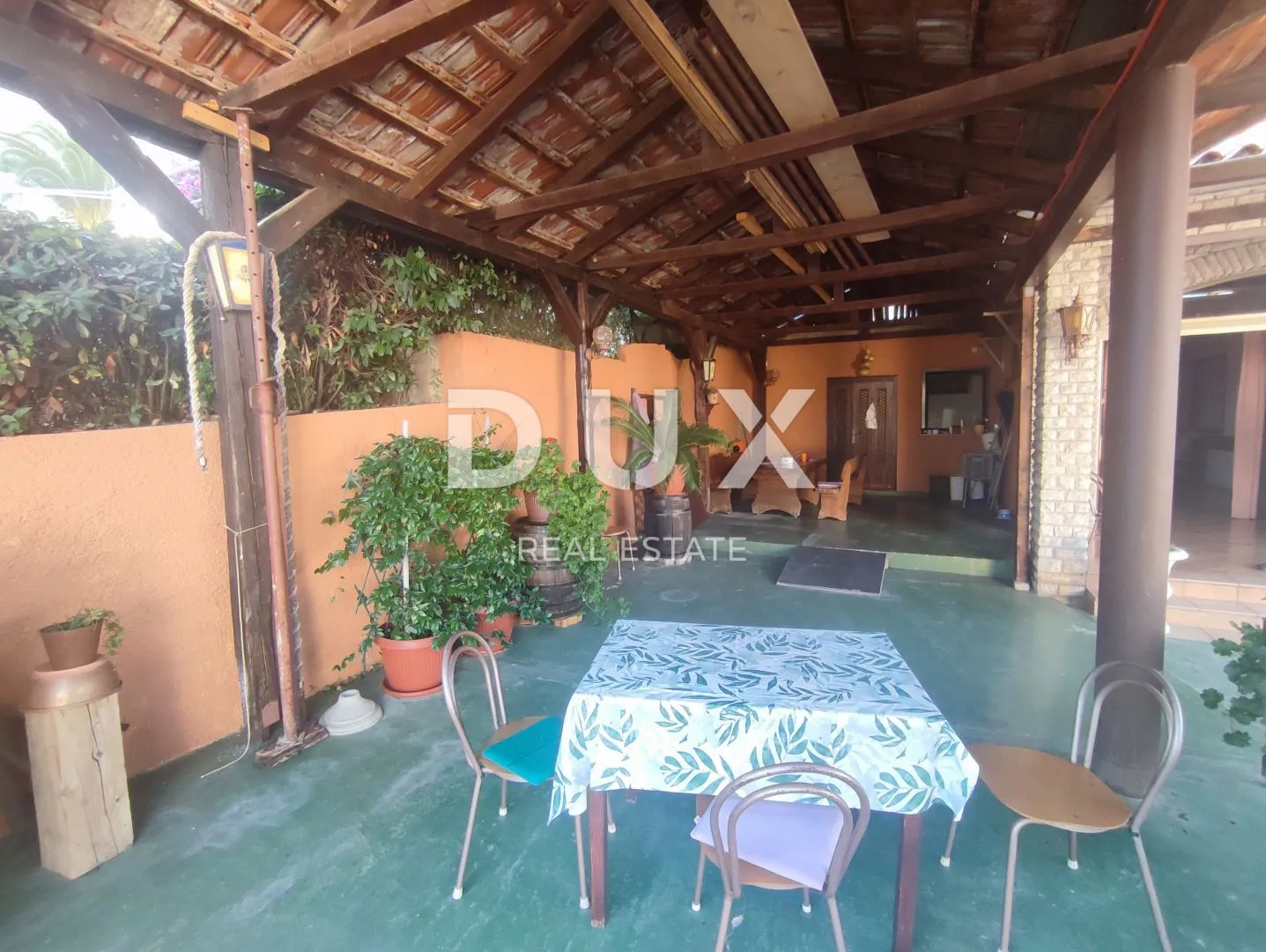 istra, pula - prostrana kuća od 673 m2 s pogledom na more - slika 42