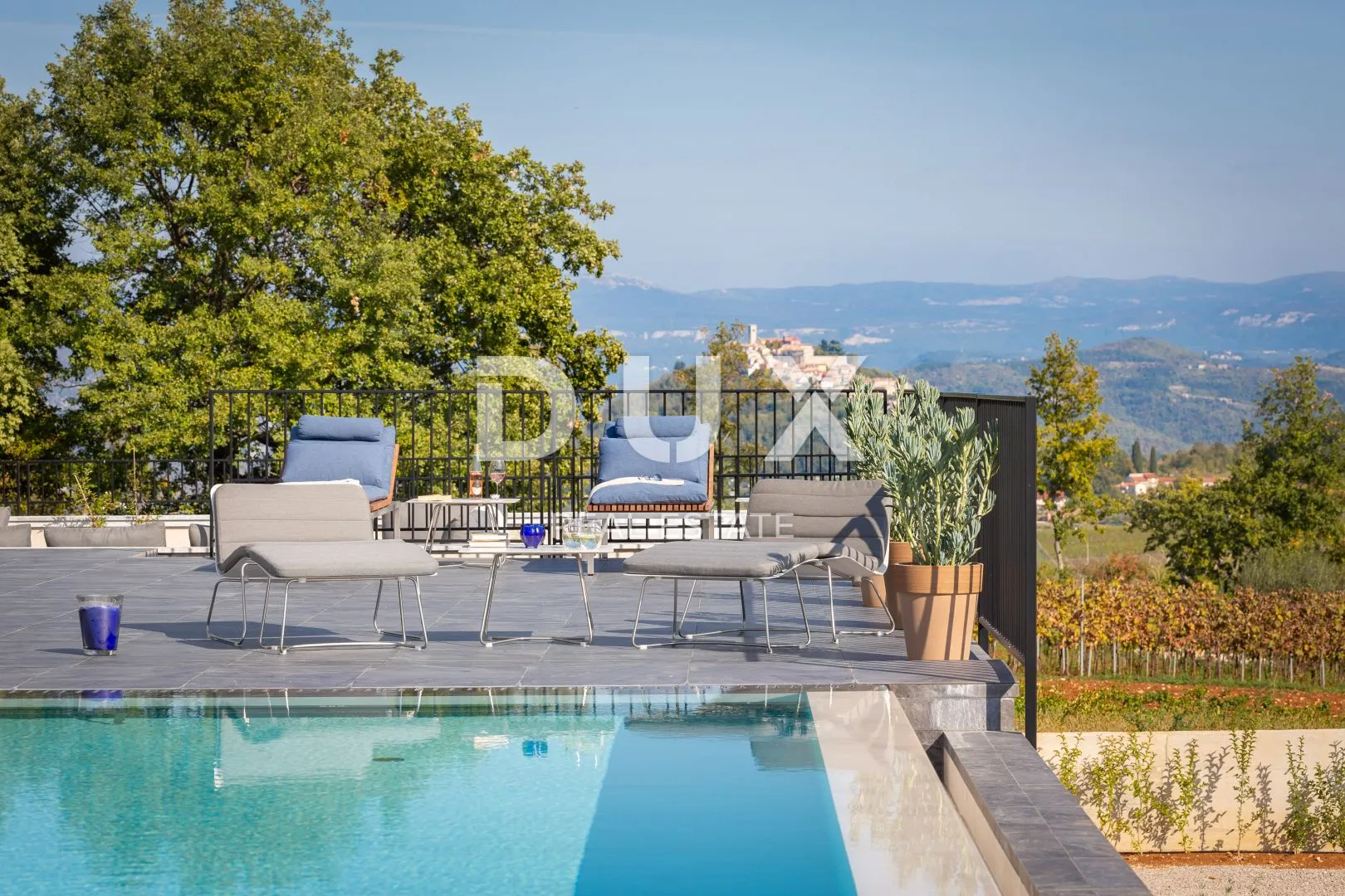 istra, motovun - luksuzna vila s pogledom na prirodu! - slika 28