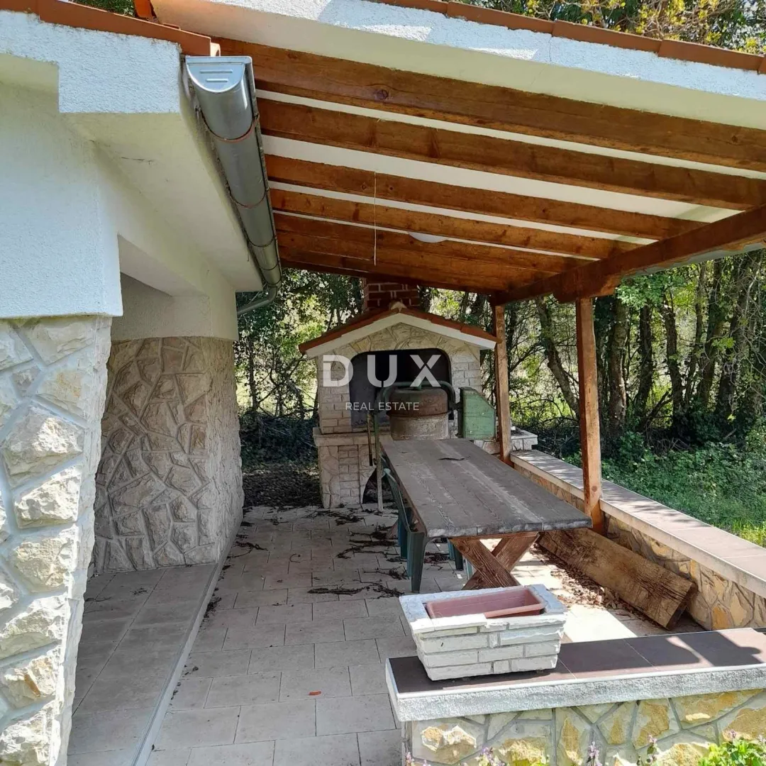 ISTRA, LABIN - samostojeća kuća s garažom i pomoćnim objektom