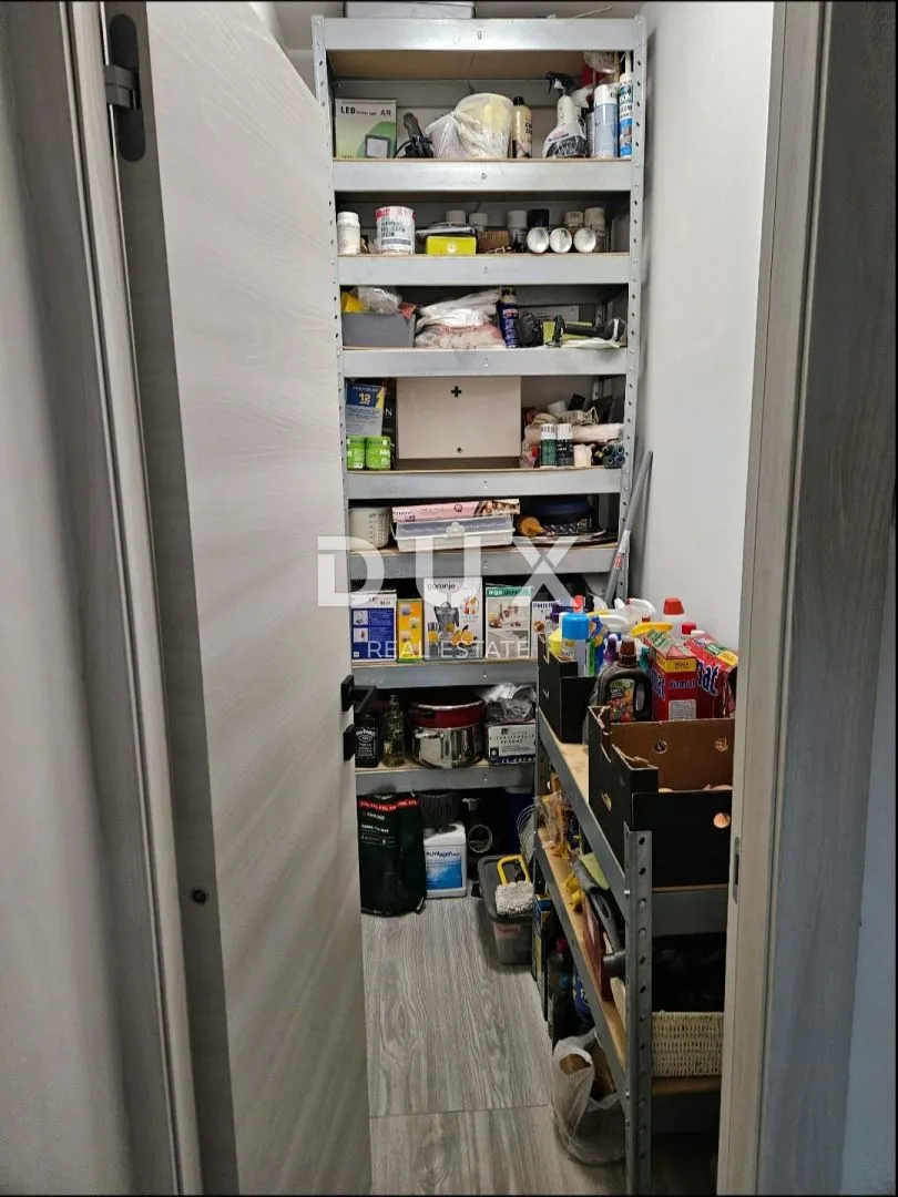 istra, pula - obiteljski stan s vrtom u centru + dodatni studio apartman! rijetko dostupna lokacija! - slika 16