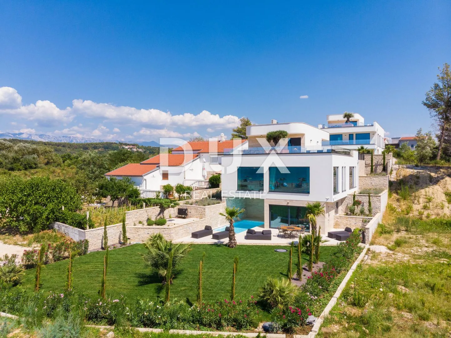 zadar, ljubač - luksuzna vila 1. red do mora - slika 2
