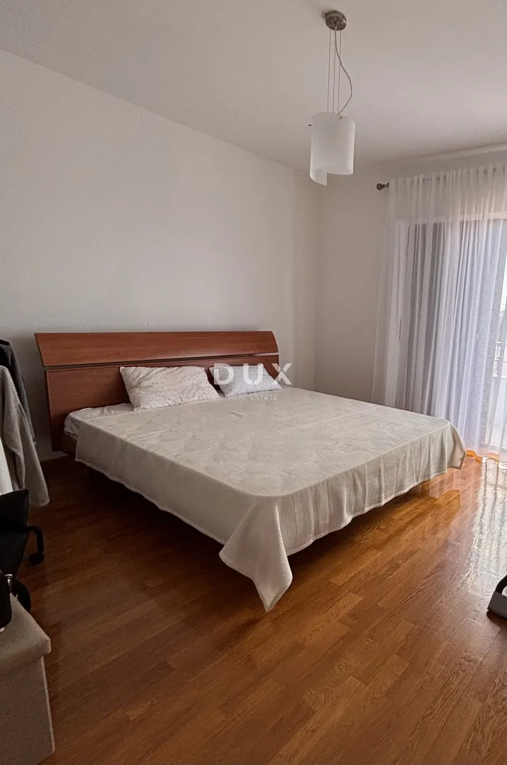 šibenik, crnica – dvoetažni stan sa pogledom i garažom, 250 m² - slika 8