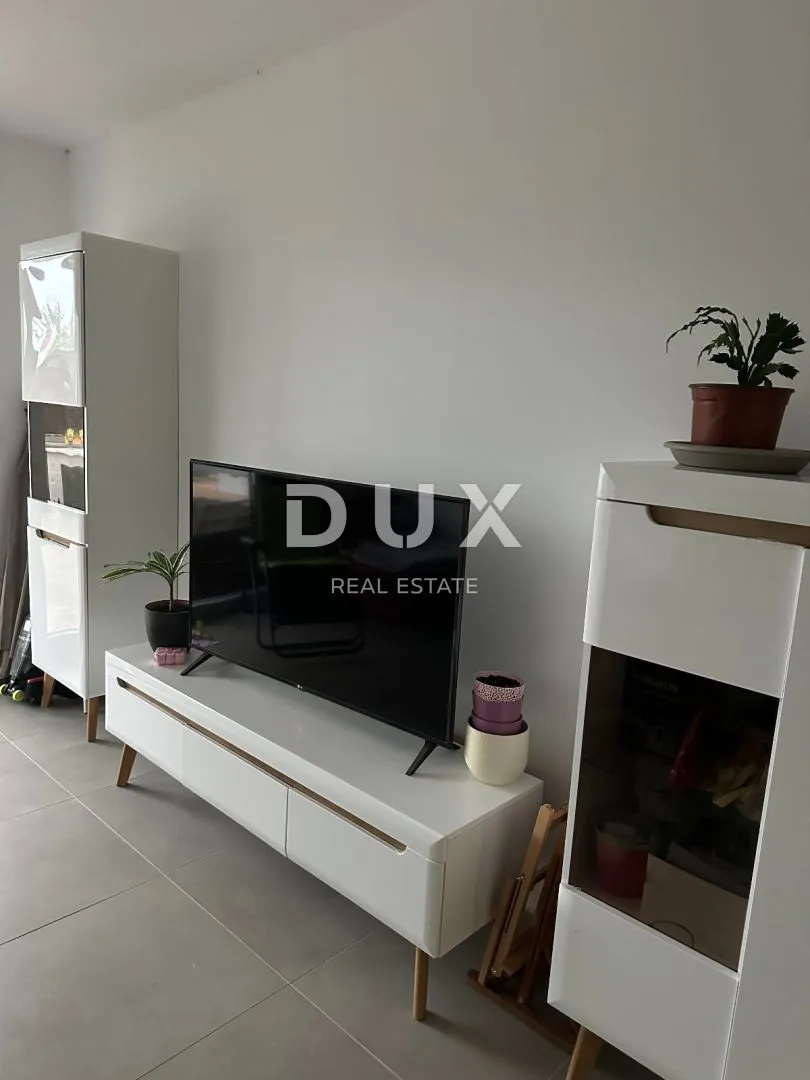 istra, pula - dvije stambene jedinice - slika 26
