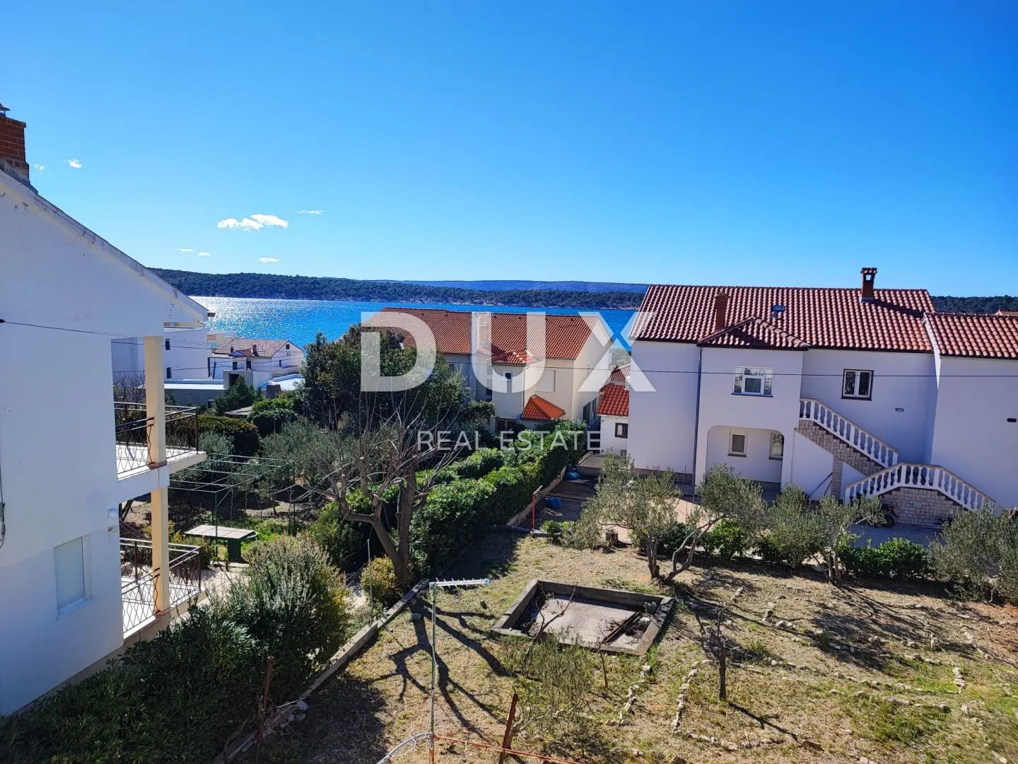 OTOK RAB, BARBAT - Samostojeća apartmanska kuća na odličnoj lokaciji - Barbat na Rabu, Rab