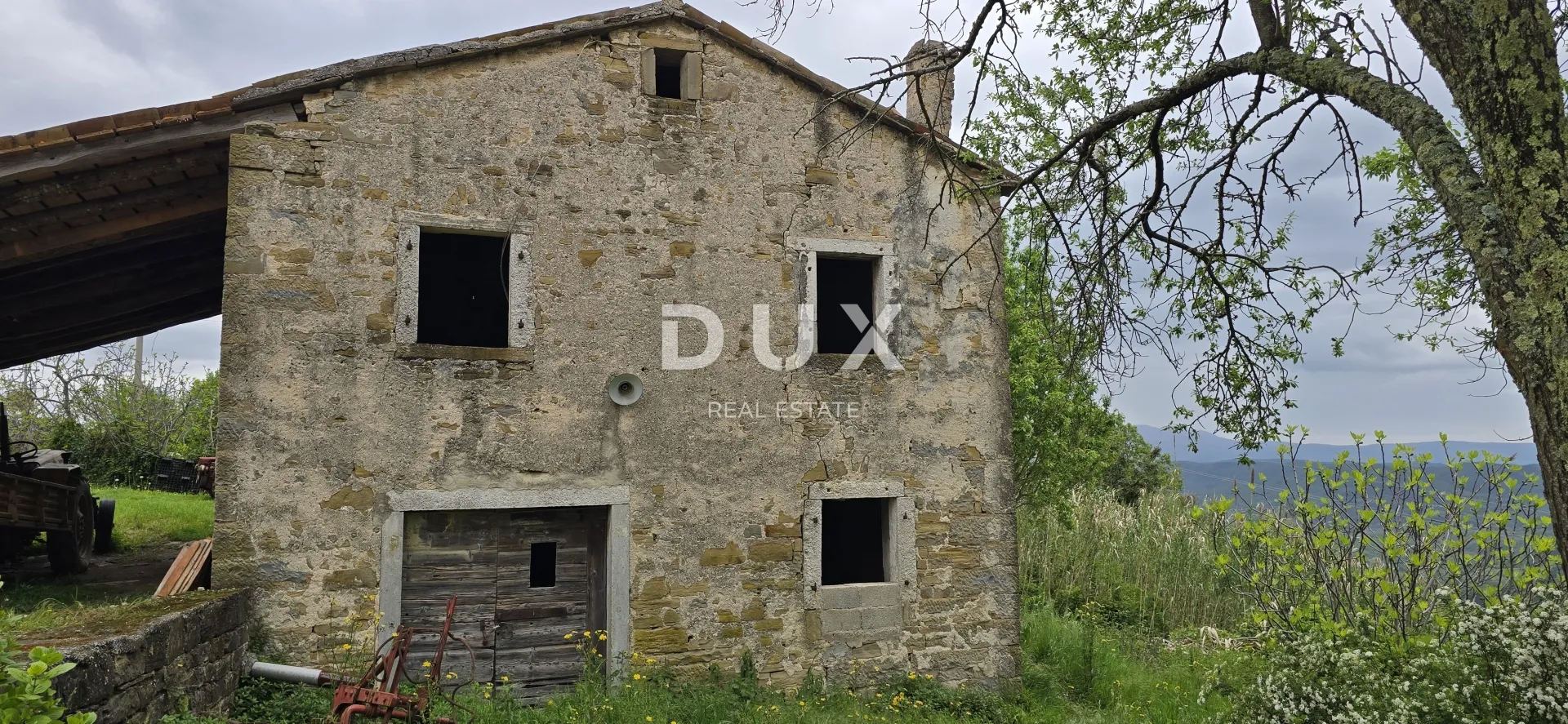 istra, motovun - kamena kuća s pogledom za adaptaciju - slika 3