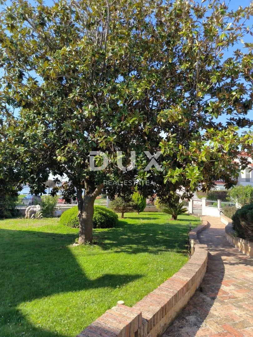 istra, umag - raskošna vila prvi red do mora! - slika 2