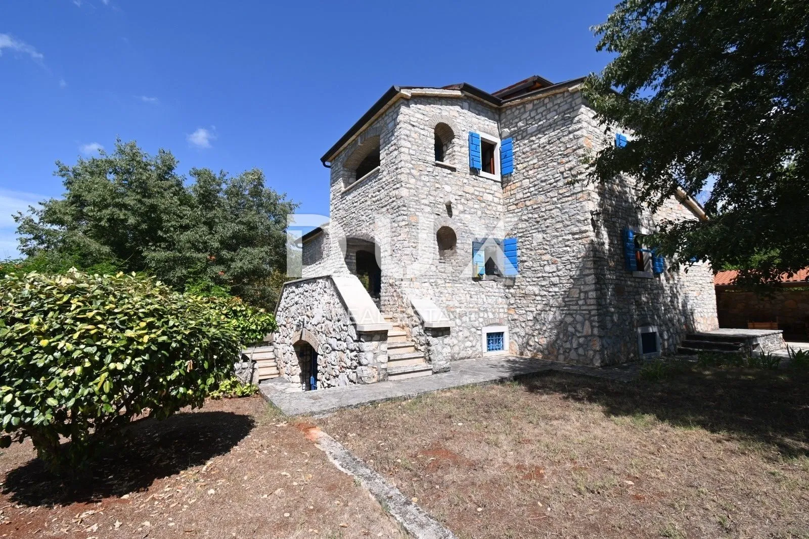 istra, višnjan - samoodrživa kamena kuća na osami - slika 2