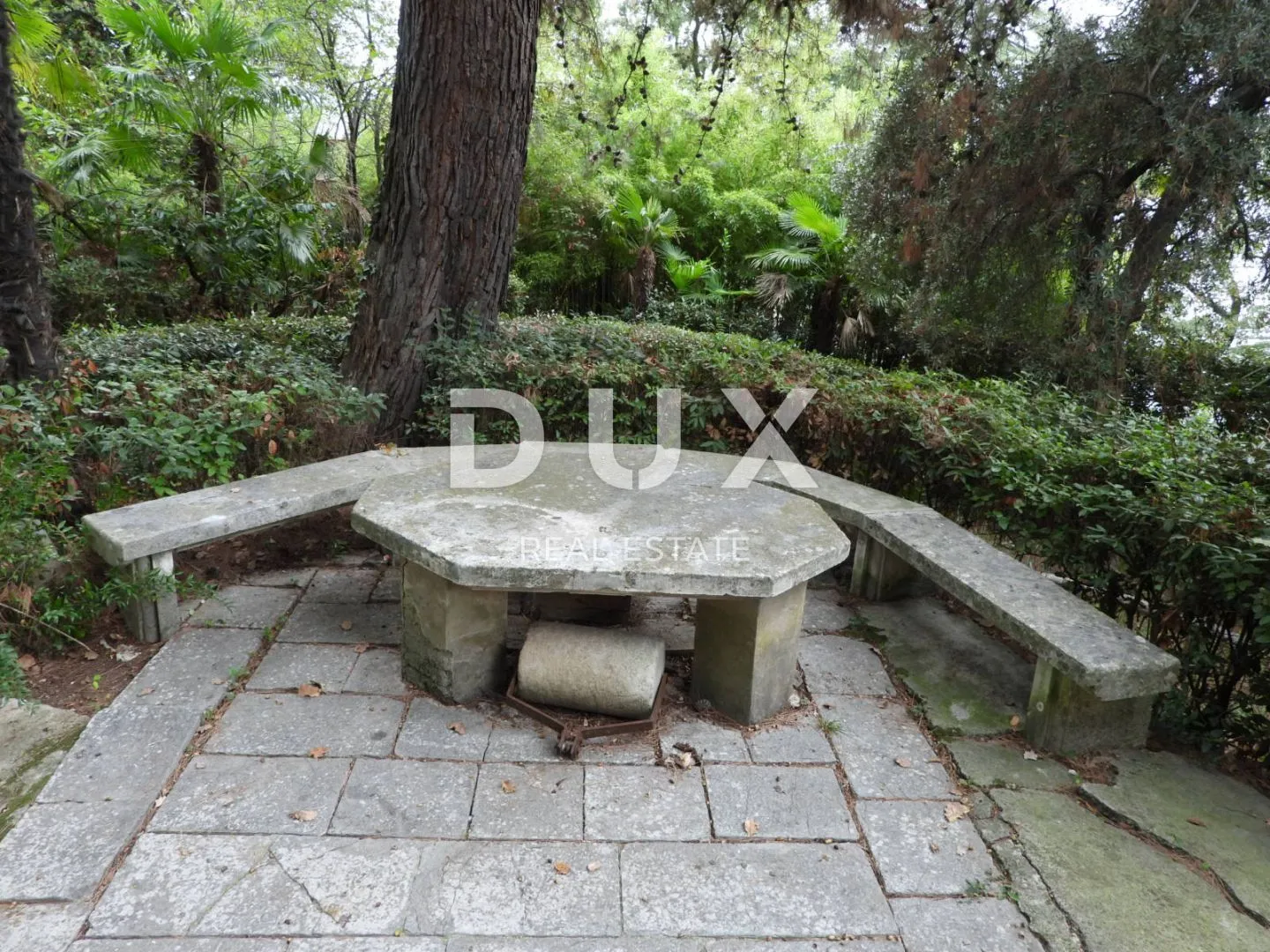 opatija, centar, vila, 484 m2, dva stana, 2. red do mora - slika 17