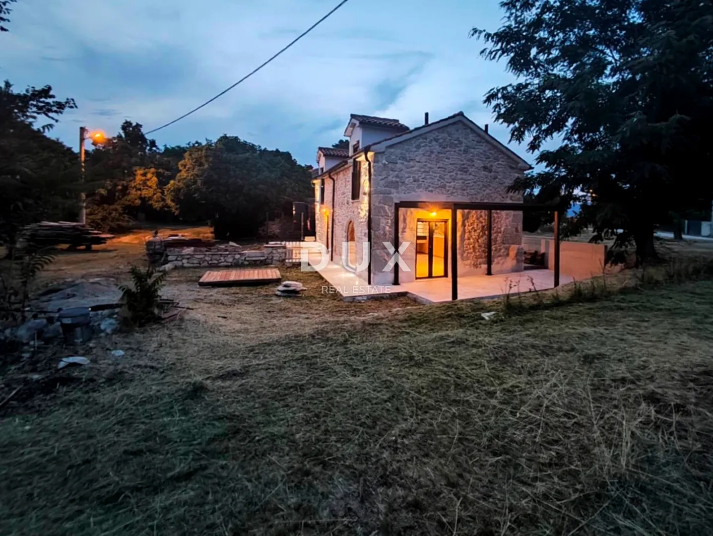 istra, labin - adaptirana kamena ljepotica - slika 1