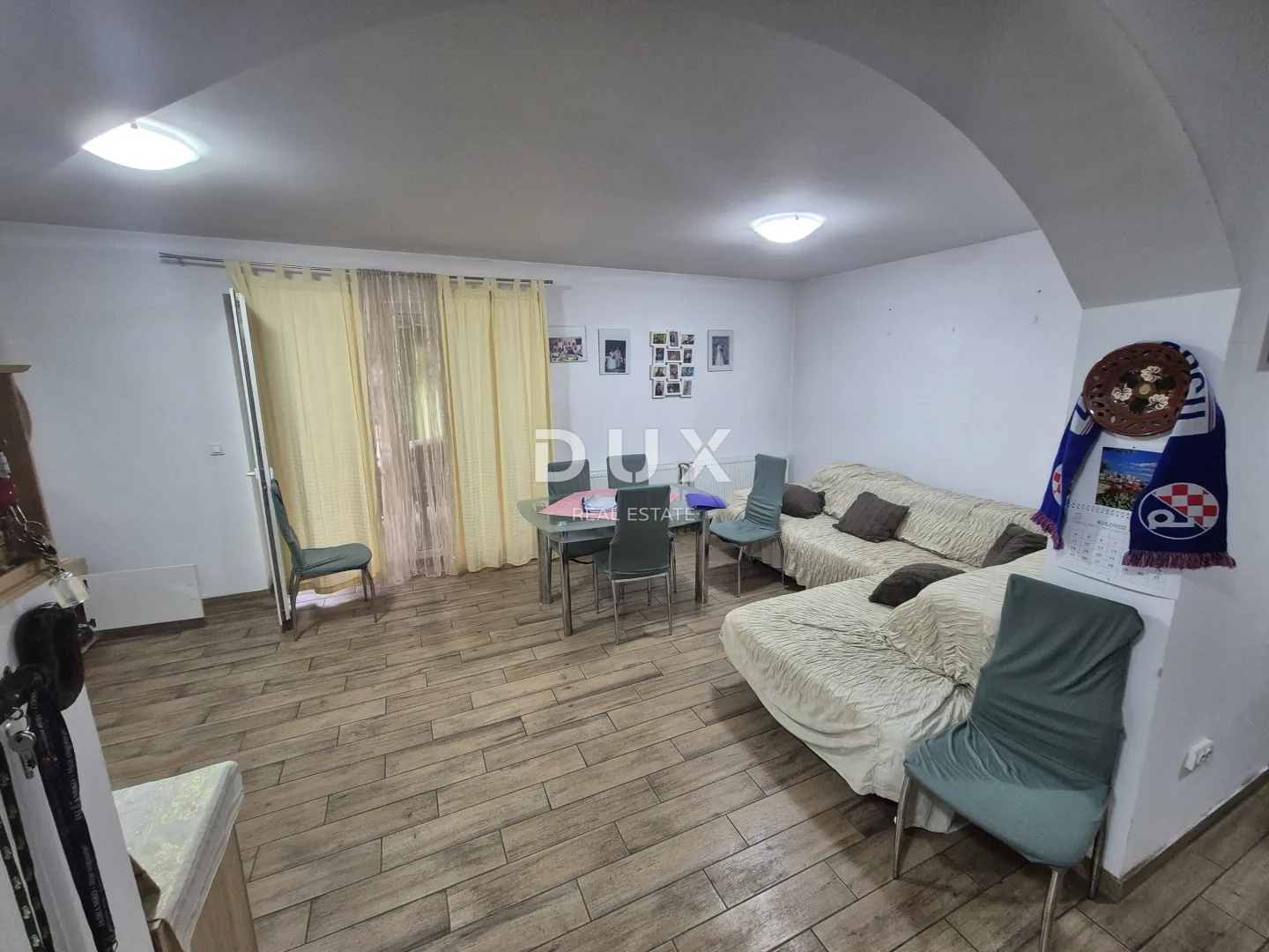 šibenik, pirovac – kuća s 3 stana i dvorištem, 300 m od mora - slika 8