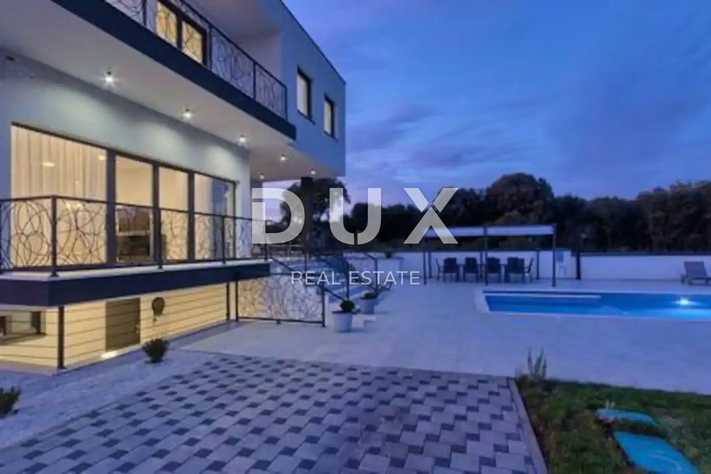 istra, štinjan - luksuzna villa s bazenom - slika 3