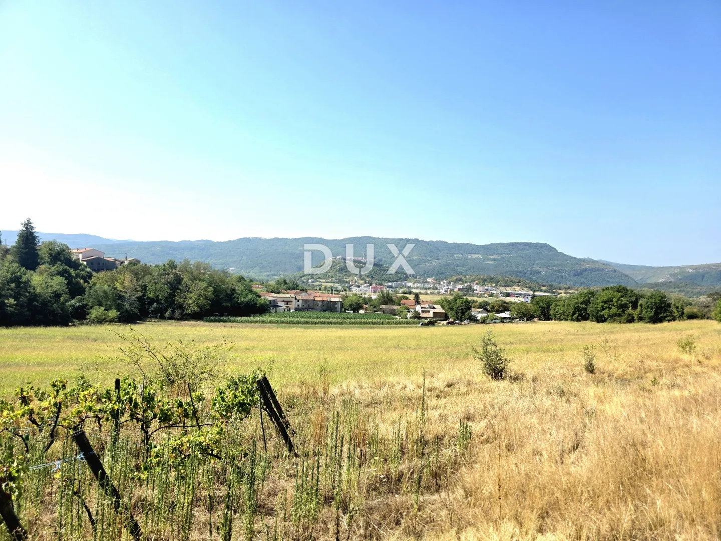 istra, buzet, kuća, 160 m2, stancija s 26724 m2 zemljišta - slika 35