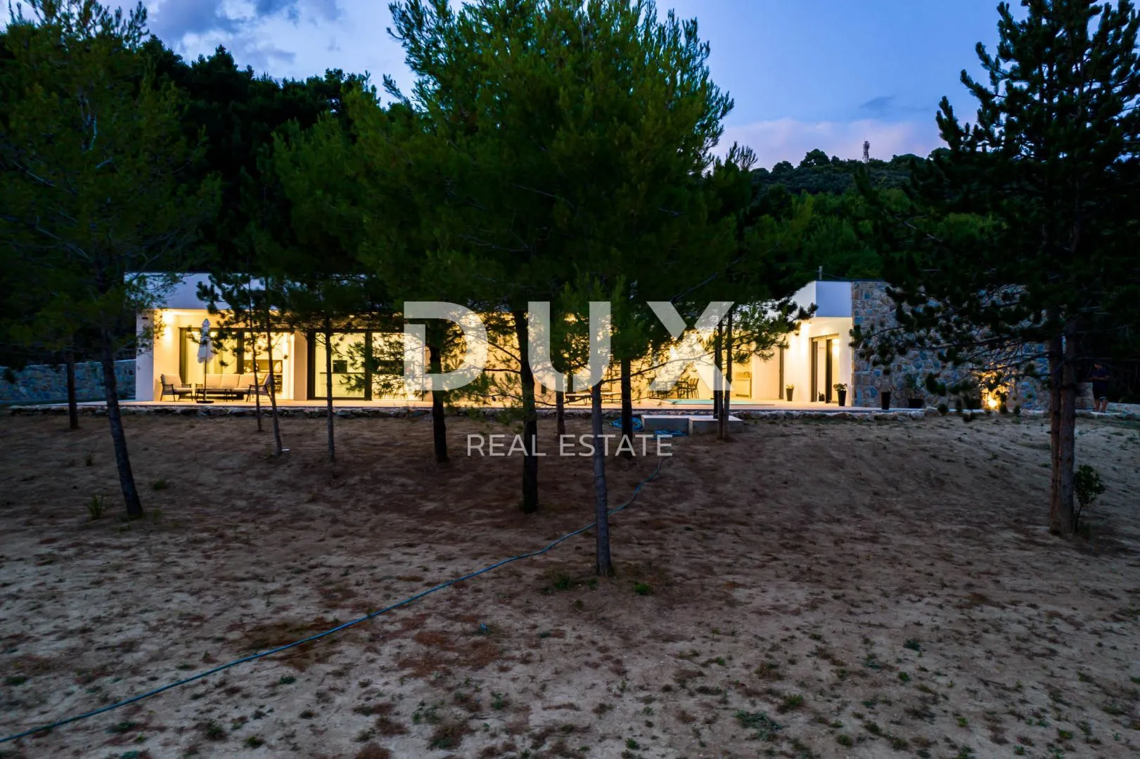 otok rab, palit - moderna vila s bazenom okružena prirodom - slika 18
